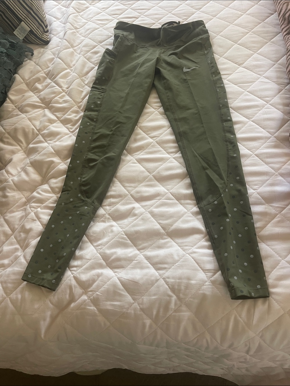 Nike Olive Green Kids Performance Leggings with Reflective Dots Size XS